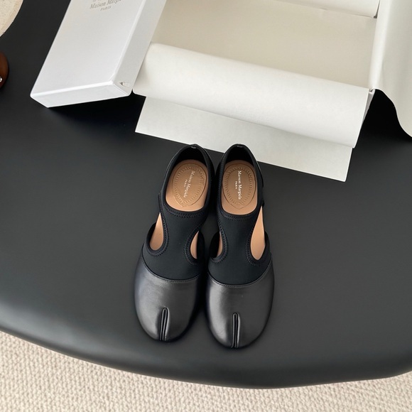 Maison Martin Margiela Shoes - Maison Margiela MM6 Flats